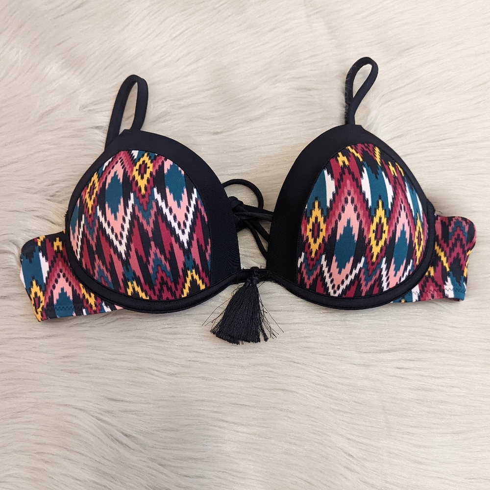 Shade & Shore Aztec print padded string bikini with tassel size 36 B